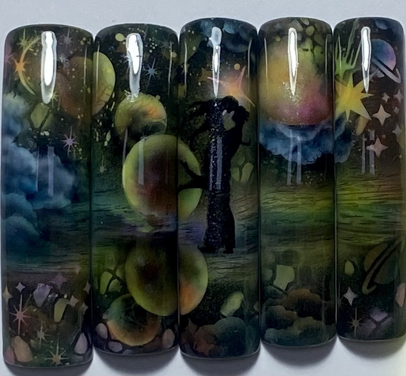 Подготовка за състезания в категория Airbrush Nail Art – Индивидуално