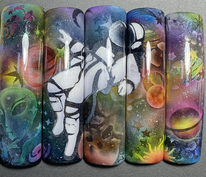 Подготовка за състезания в категория Airbrush Nail Art – Индивидуално